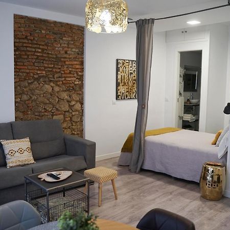 Apartamentos Suites Cariátide Plasencia Exterior foto