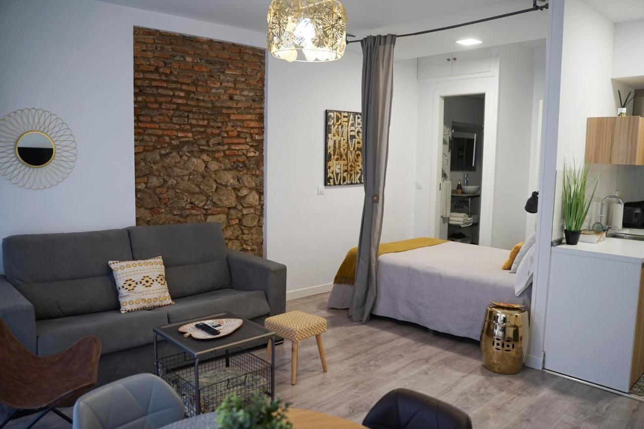 Apartamentos Suites Cariátide Plasencia Exterior foto