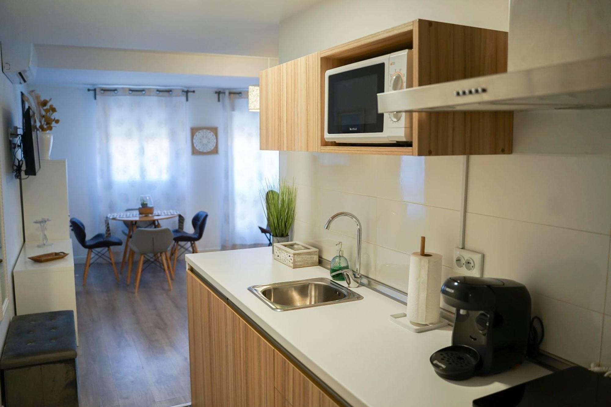 Apartamentos Suites Cariátide Plasencia Exterior foto